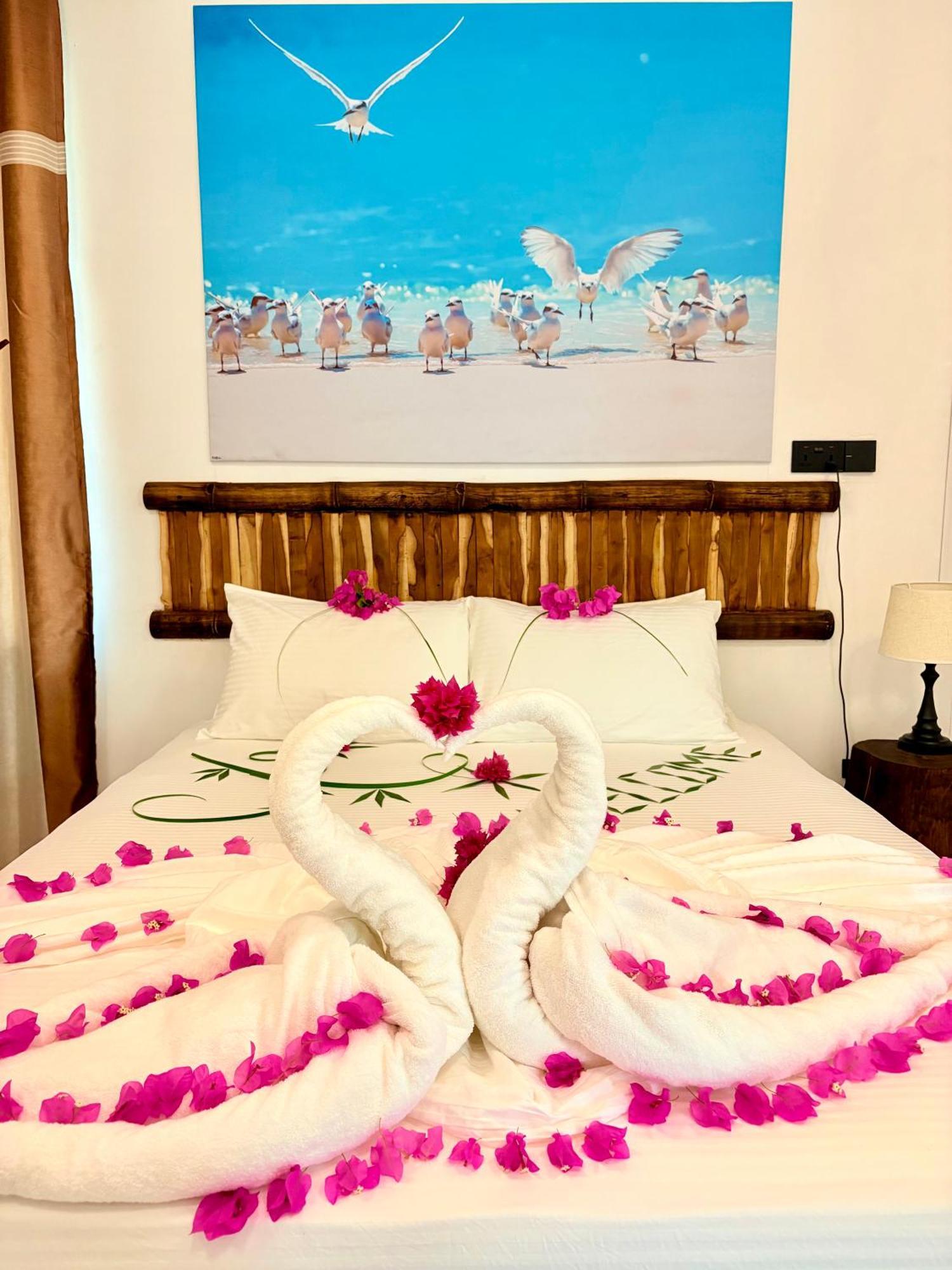 Crystal Sea Inn Bileffahi Bagian luar foto